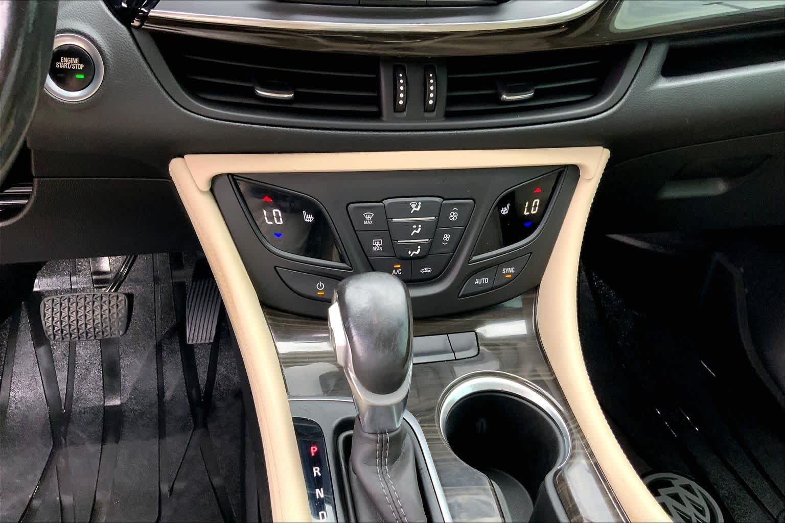 Used 2019 Buick Envision Essence FWD image 31