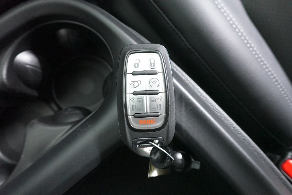 New 2026 Chrysler Pacifica Select w/ S Appearance Package FWD image 33
