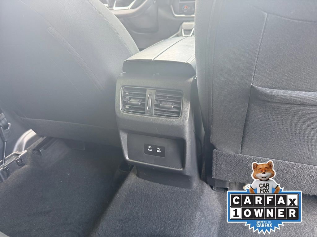 Used 2024 Nissan Rogue SV AWD/4WD image 24