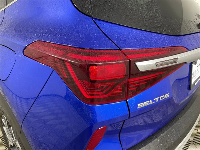 Used 2021 Kia Seltos EX image 20