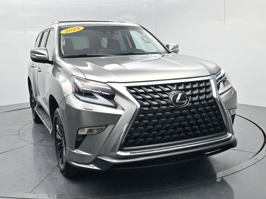 Used 2023 Lexus GX 460 Luxury w/ Sport Design Package image 2