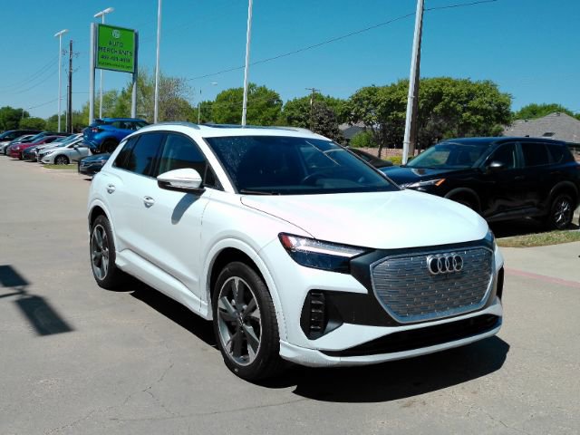 Used 2022 Audi Q4 e-tron Premium Plus image 4