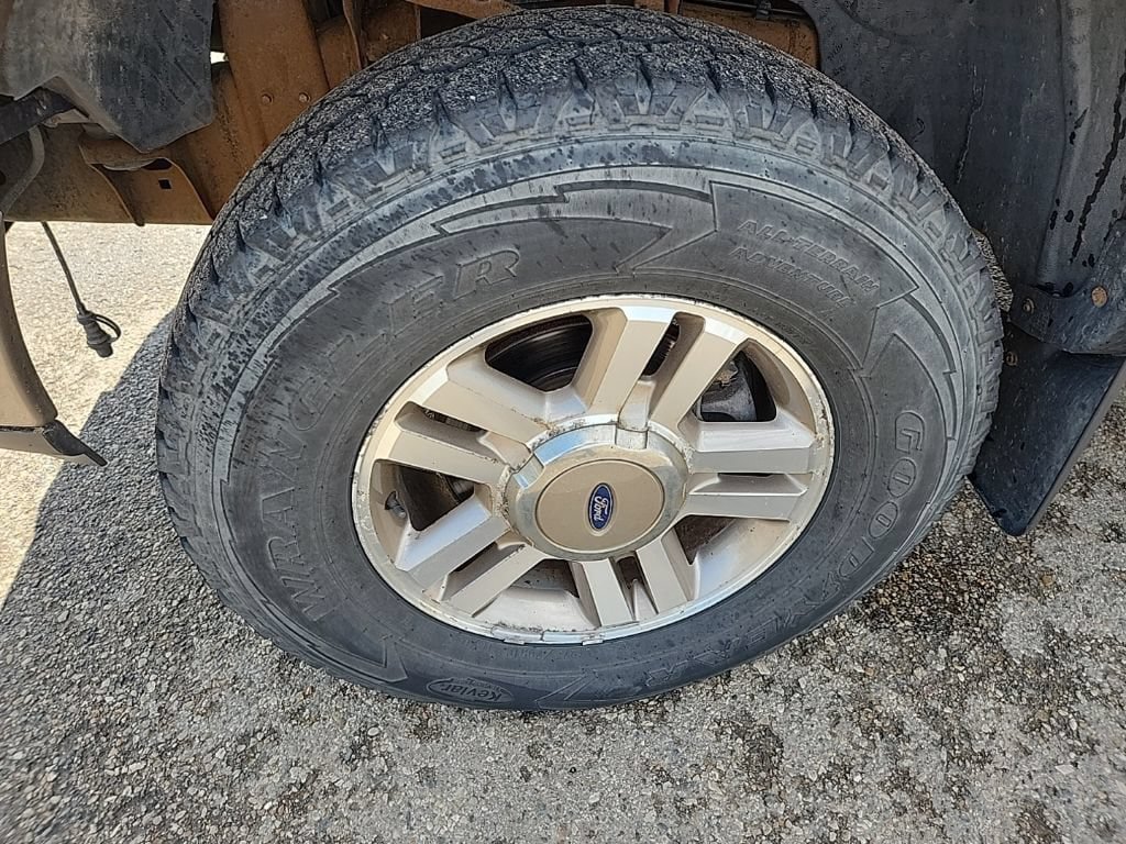 Used 2005 Ford F150 XLT AWD/4WD image 40