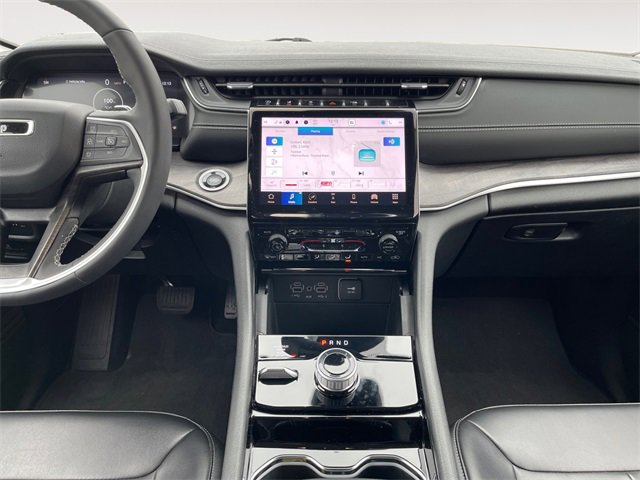 Used 2023 Jeep Grand Cherokee Limited image 11