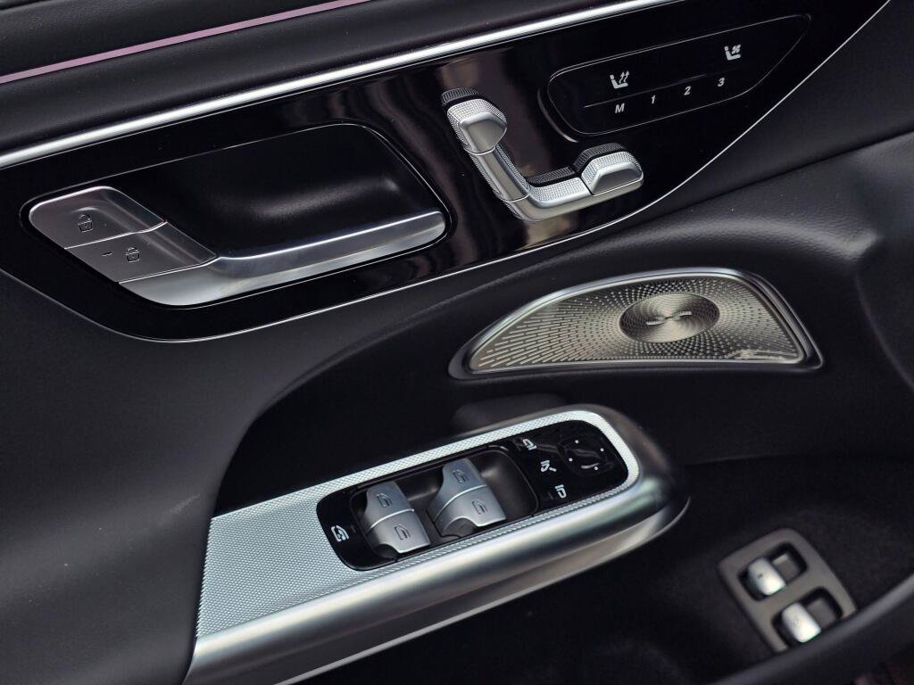 New 2026 Mercedes-Benz E 53 AMG e 4MATIC Sedan image 35