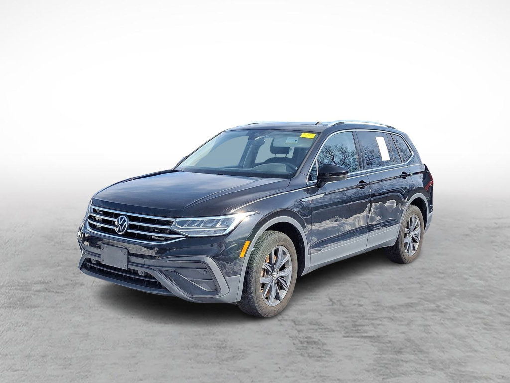 Used 2023 Volkswagen Tiguan SE image 1