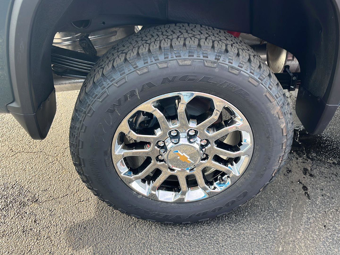 New 2026 Chevrolet Silverado 2500 LTZ w/ LTZ Plus Package AWD/4WD image 32