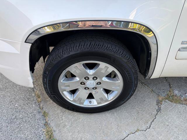 Used 2013 GMC Yukon Denali AWD/4WD image 34