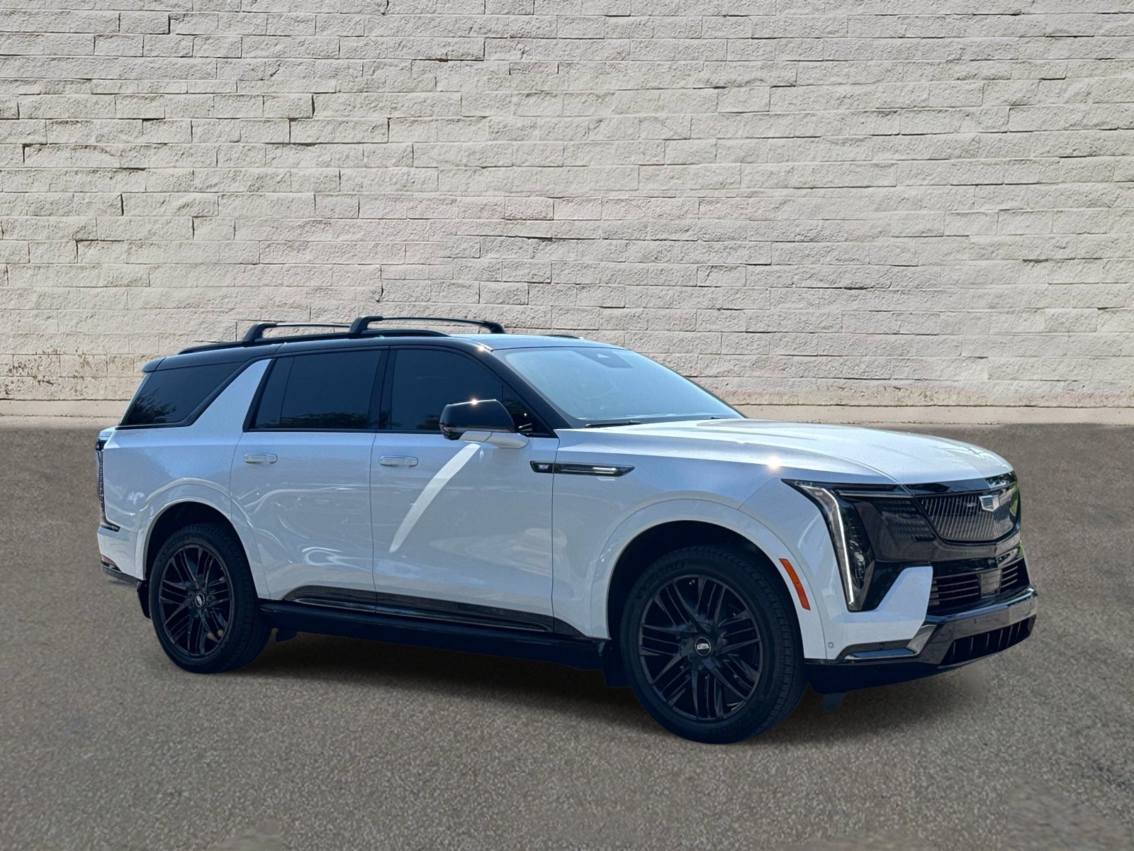 Used 2026 Cadillac Escalade IQL Sport 1 w/ LPO, ONYX Package AWD/4WD image 6
