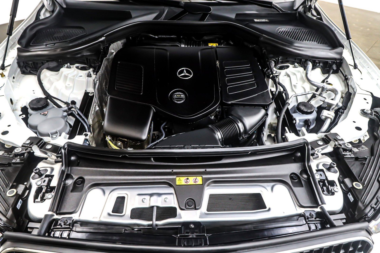 Certified 2025 Mercedes-Benz GLC 300 image 13