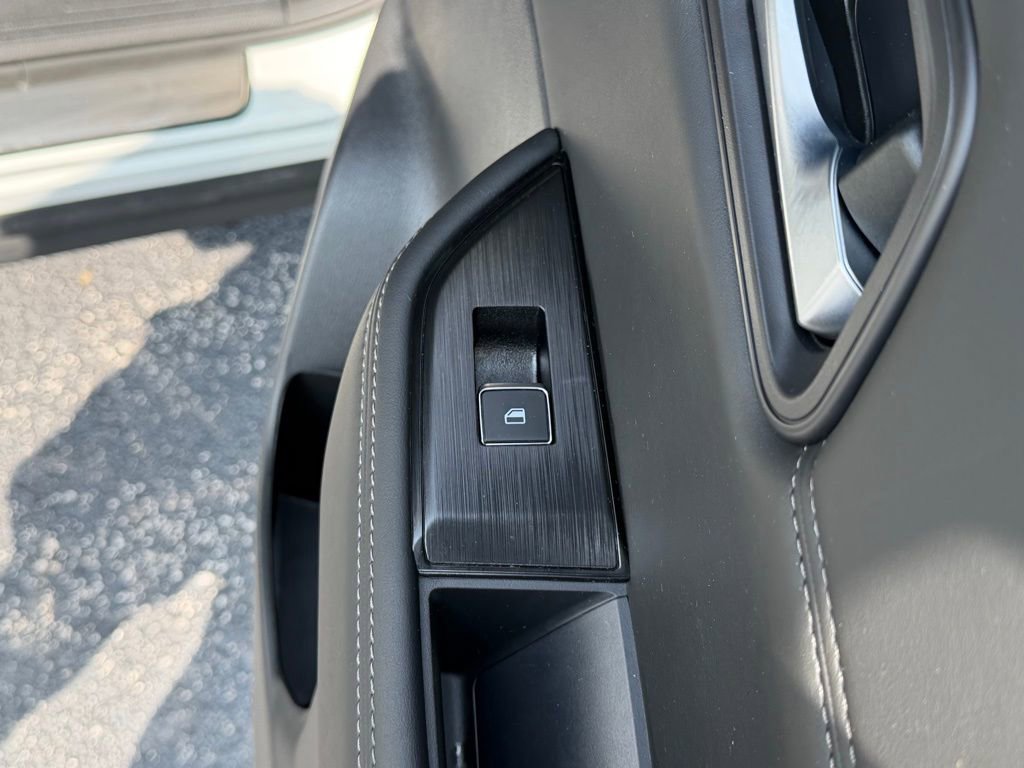Used 2022 Nissan Rogue SL w/ SL Premium Package FWD image 23