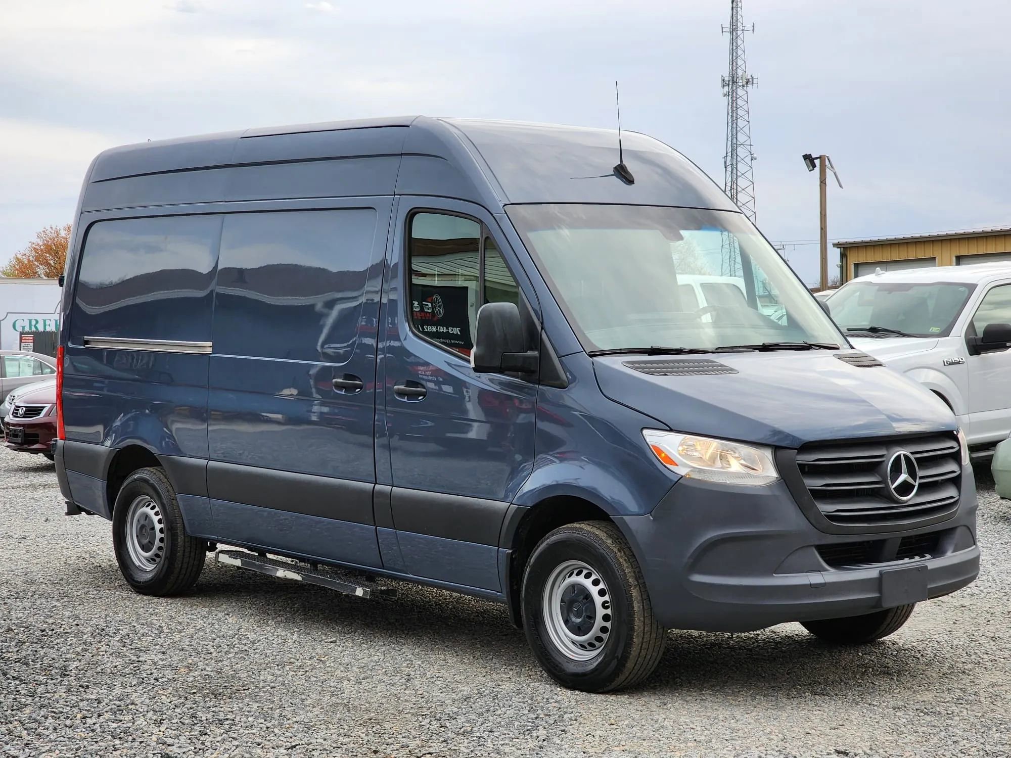Used 2019 Mercedes-Benz Sprinter 144 image 4