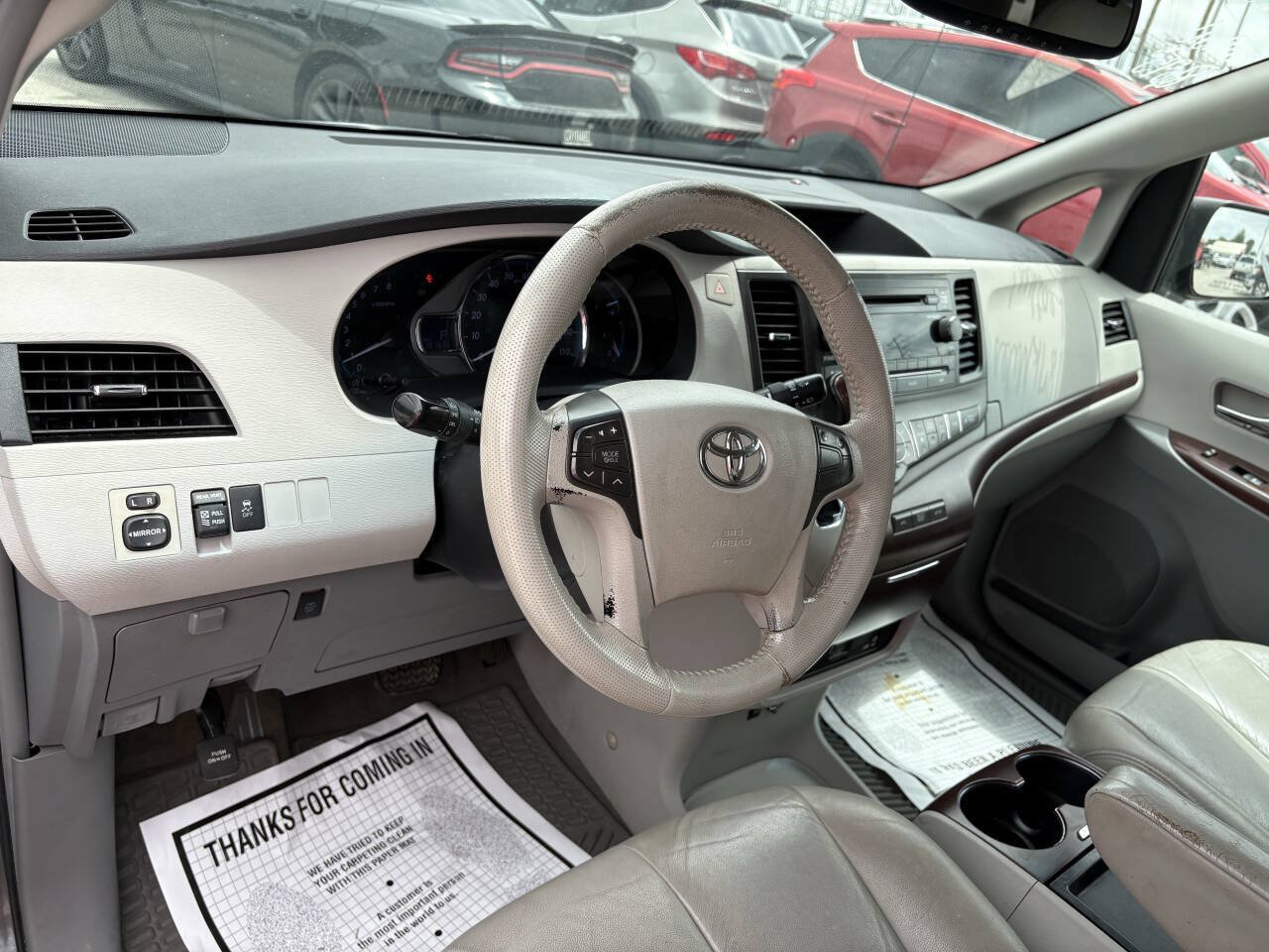 Used 2011 Toyota Sienna XLE w/ Entertainment Pkg FWD image 27