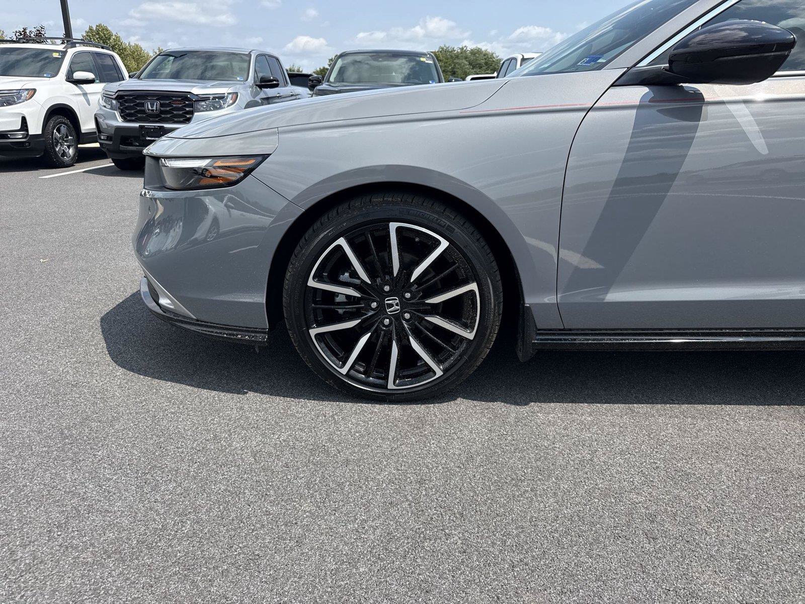 Used 2024 Honda Accord Touring image 10