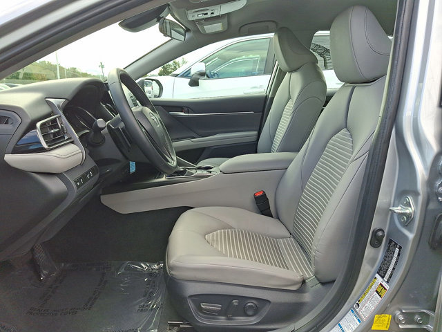 Used 2024 Toyota Camry SE image 13
