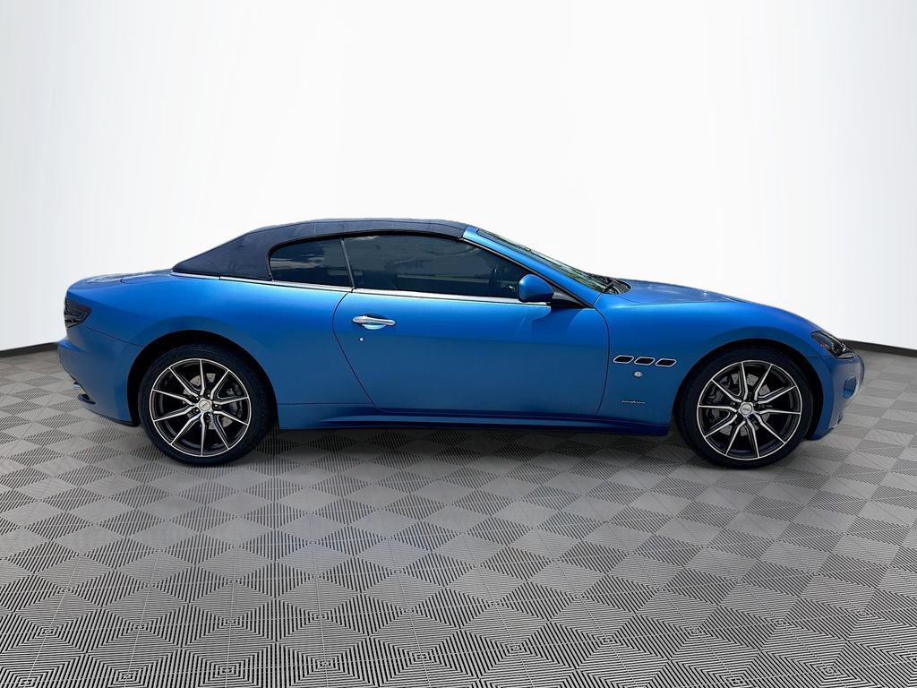 Used 2012 Maserati GranTurismo Convertible RWD image 5