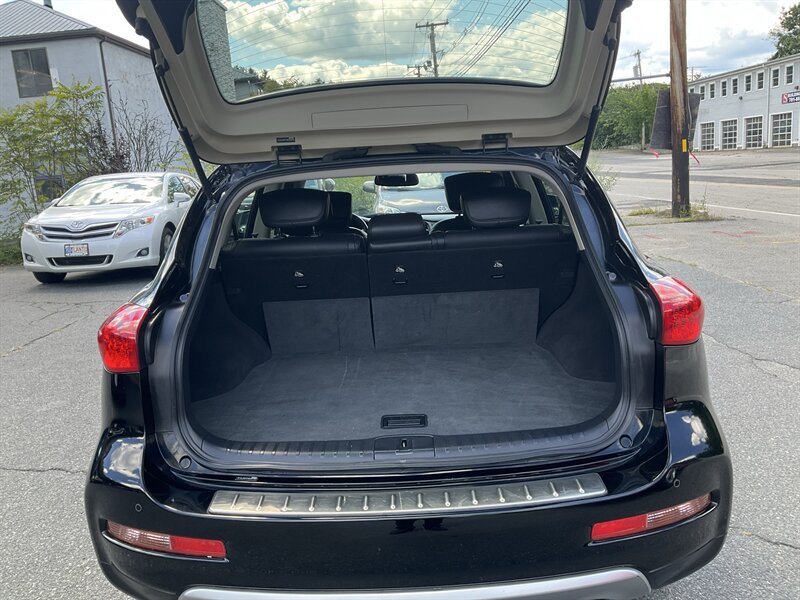 Used 2017 INFINITI QX50 2WD w/ Deluxe Touring Package image 11