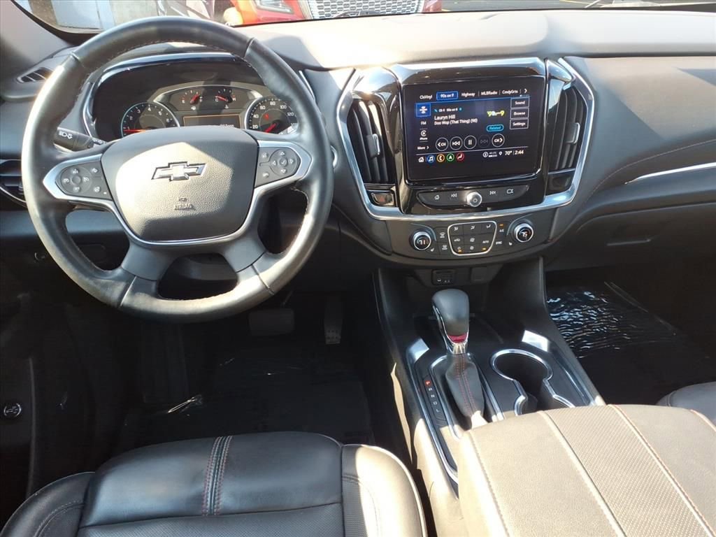 Used 2023 Chevrolet Traverse RS image 9