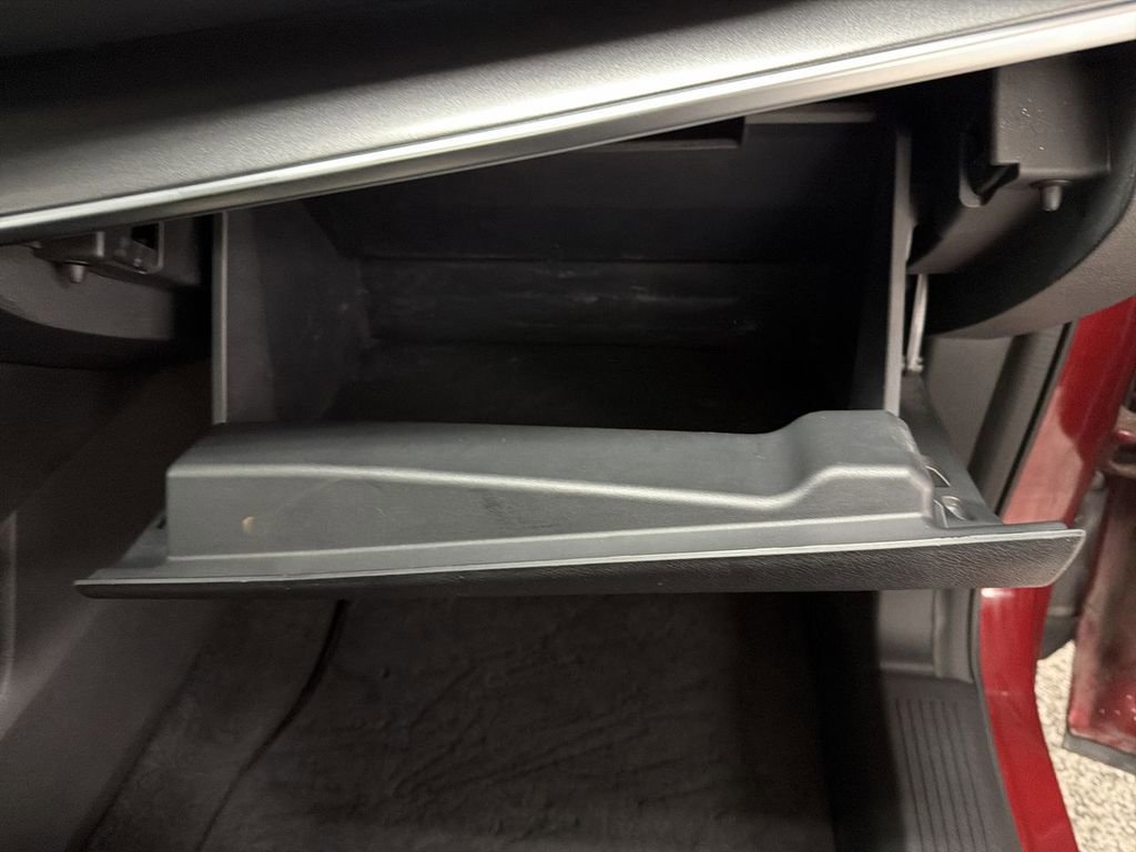 Used 2021 Nissan Rogue SV AWD/4WD image 21