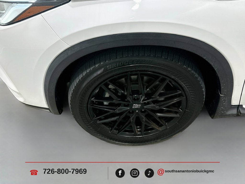 Used 2023 INFINITI QX50 Luxe FWD image 32