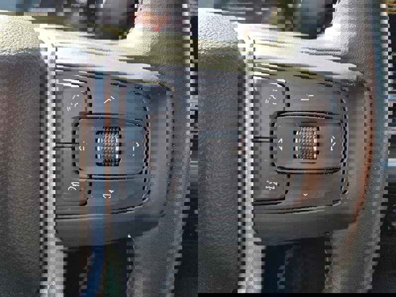 Used 2024 GMC Sierra 1500 SLT image 17