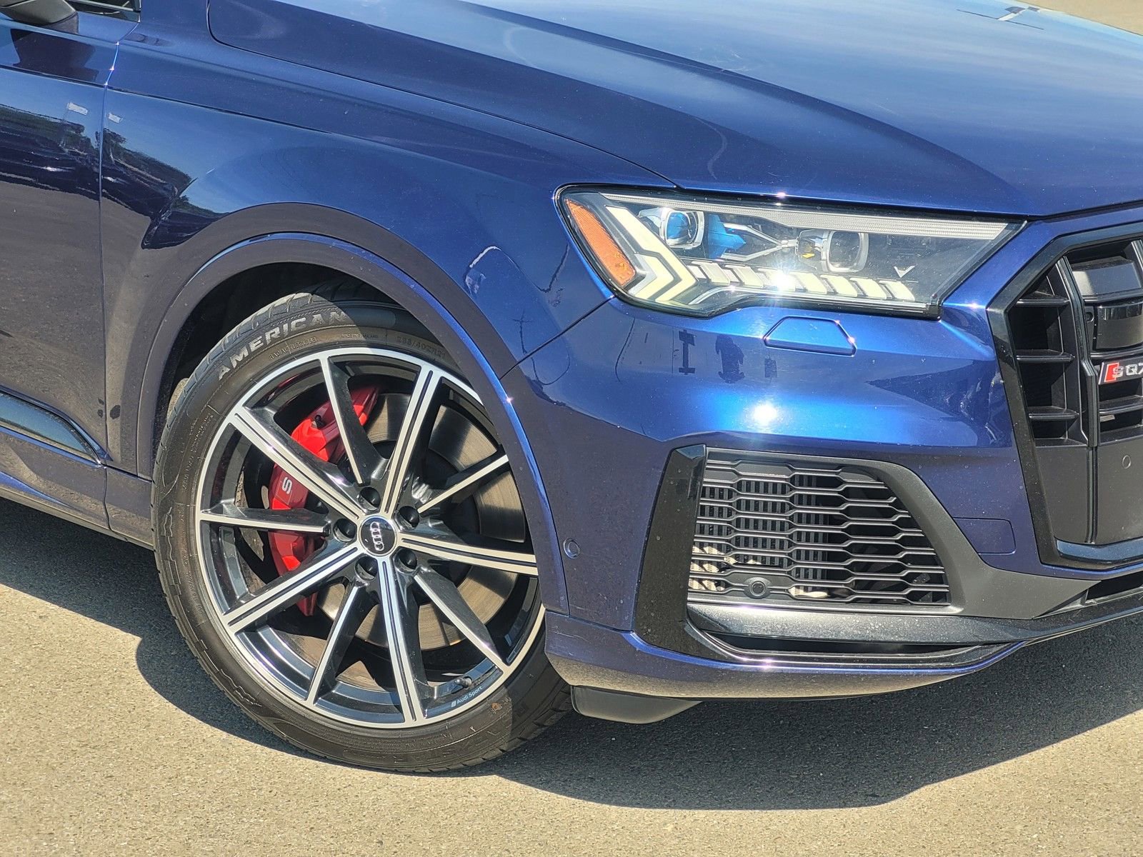 Used 2020 Audi SQ7 Prestige w/ S Sport Package image 3