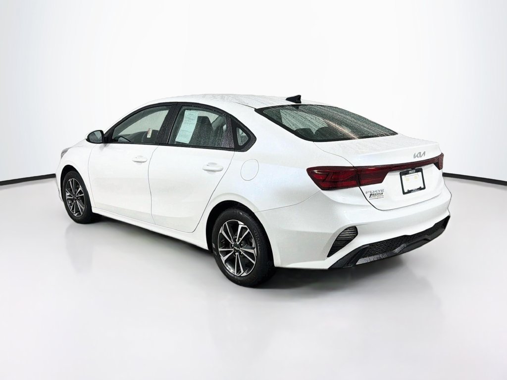 Used 2023 Kia Forte LXS FWD image 7