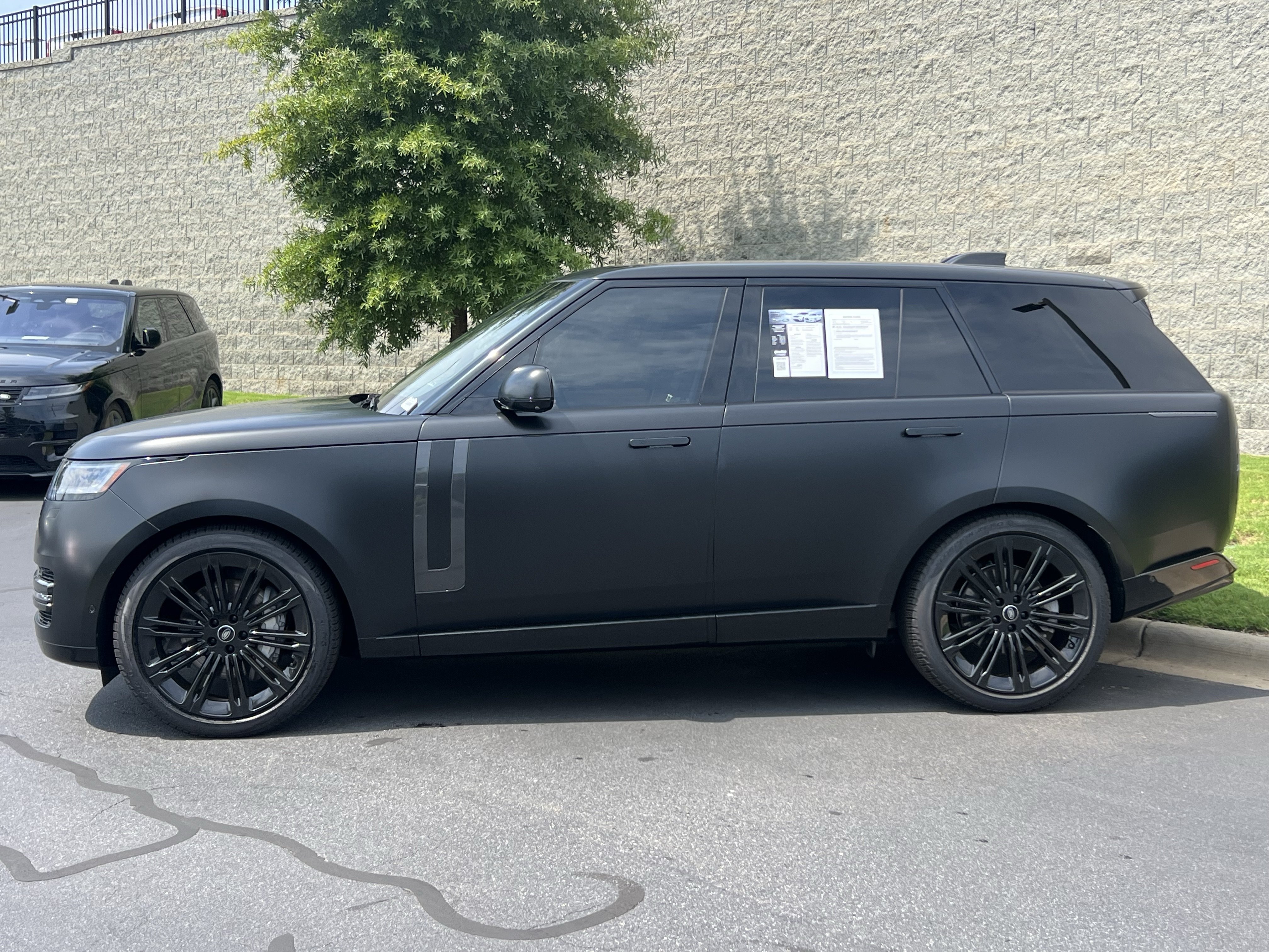 Certified 2024 Land Rover Range Rover SE AWD/4WD image 4