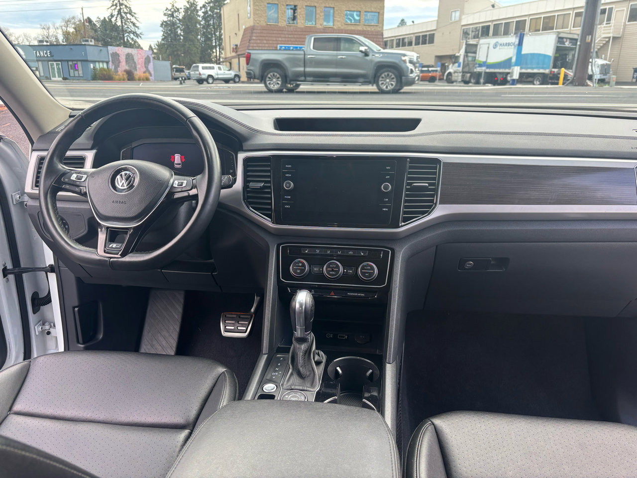 Used 2019 Volkswagen Atlas SEL R-Line image 12