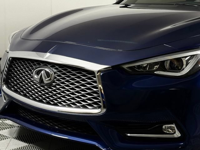 Used 2017 INFINITI Q60 Red Sport 400 RWD image 11
