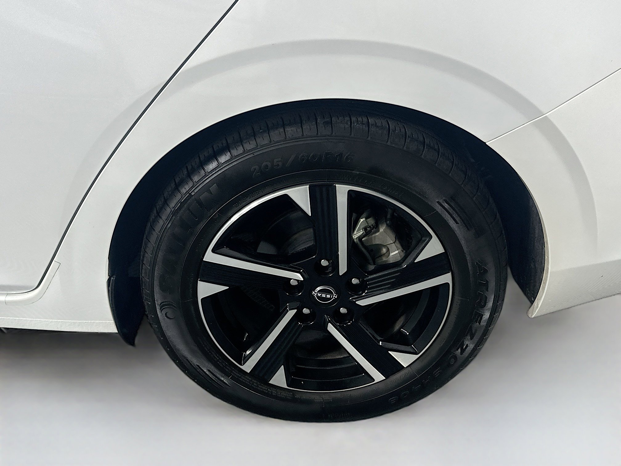 Used 2024 Nissan Sentra SV image 11