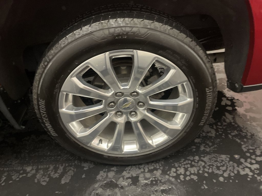 Used 2021 Chevrolet Silverado 1500 High Country w/ Technology Package image 28