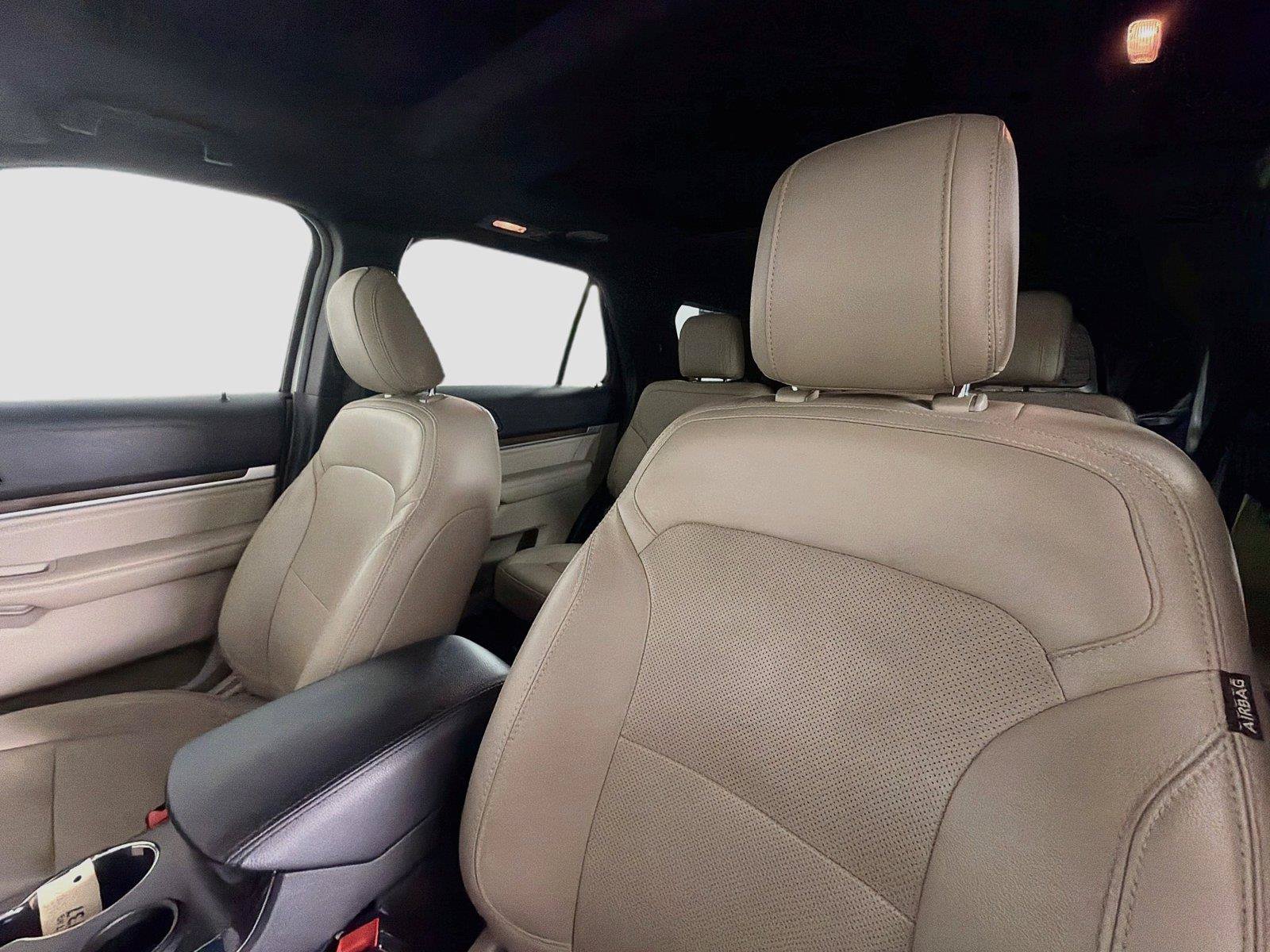 Used 2018 Ford Explorer Limited w/ Equipment Group 301A FWD image 20