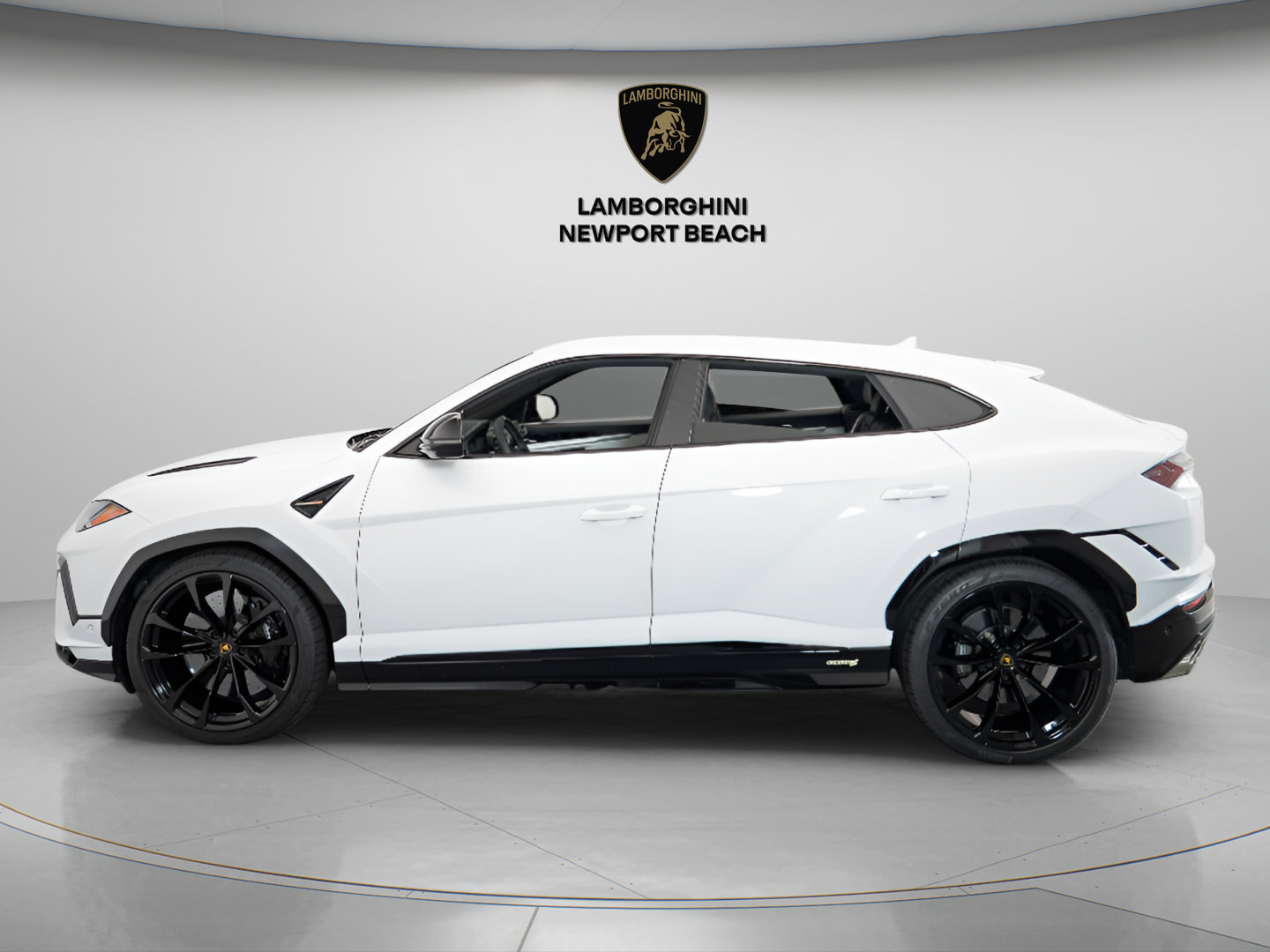 Used 2024 Lamborghini Urus S AWD/4WD image 4