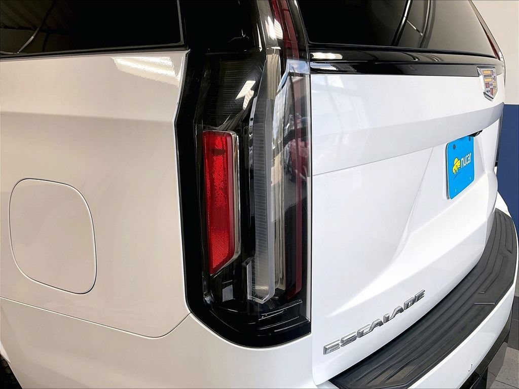 Used 2024 Cadillac Escalade Sport Platinum w/ Heavy-Duty Trailer Package AWD/4WD image 35