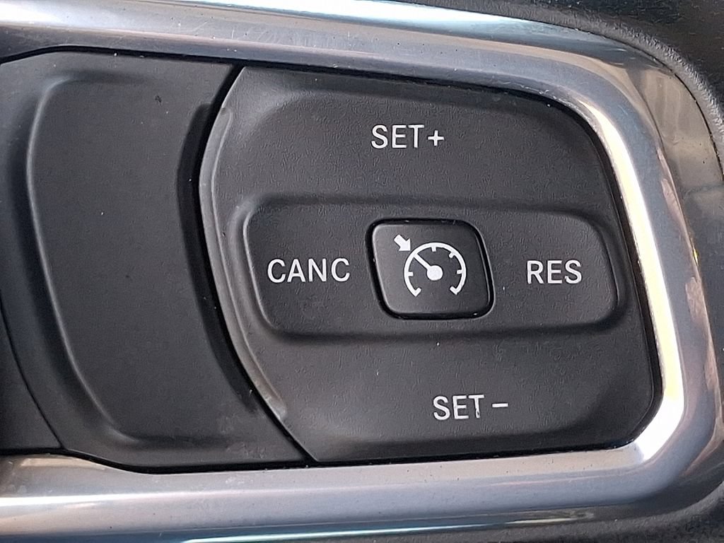 Used 2022 Jeep Gladiator Overland w/ Popular Equipment Package AWD/4WD image 22