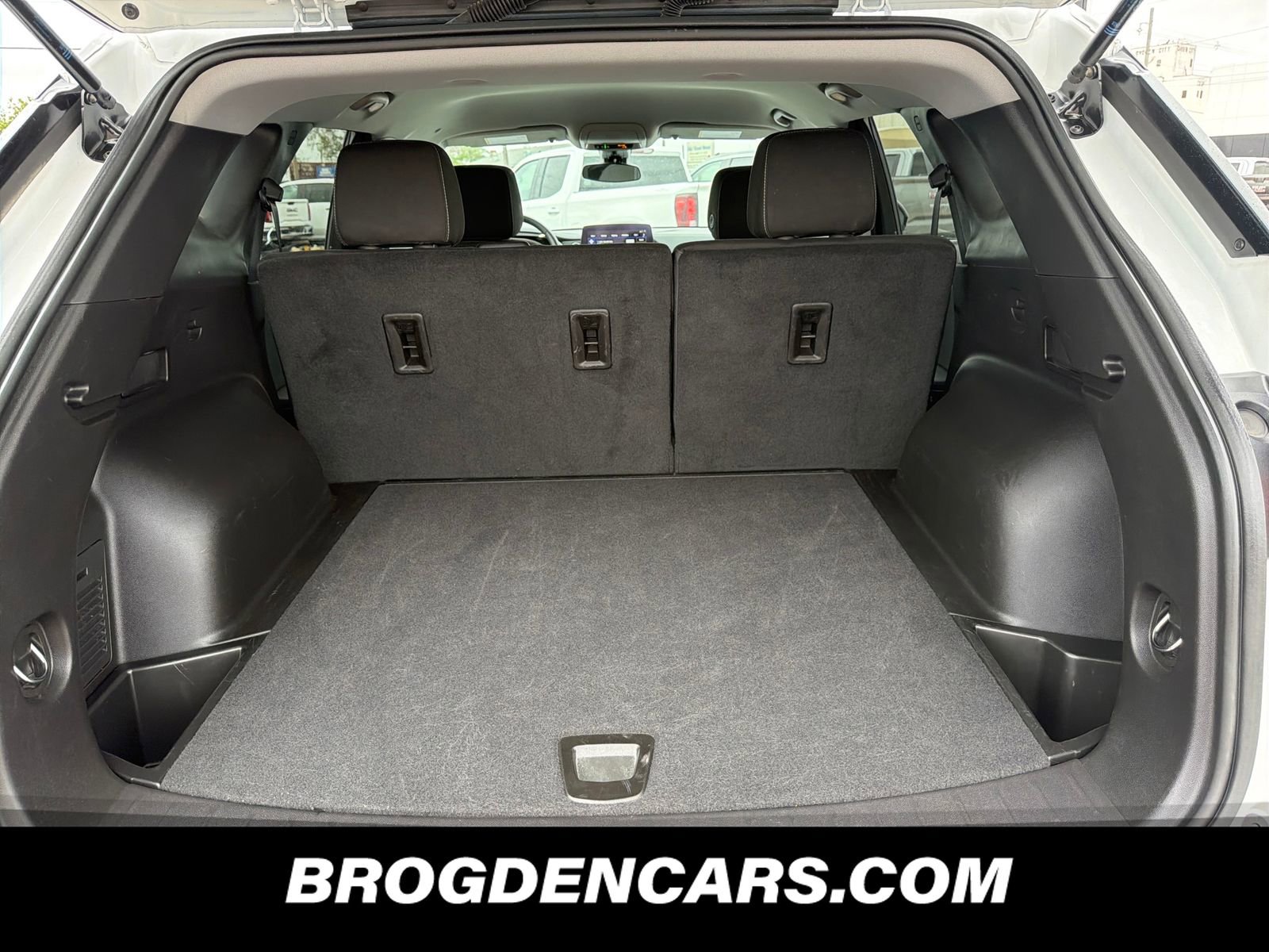 Used 2025 Chevrolet Blazer LT AWD/4WD image 9