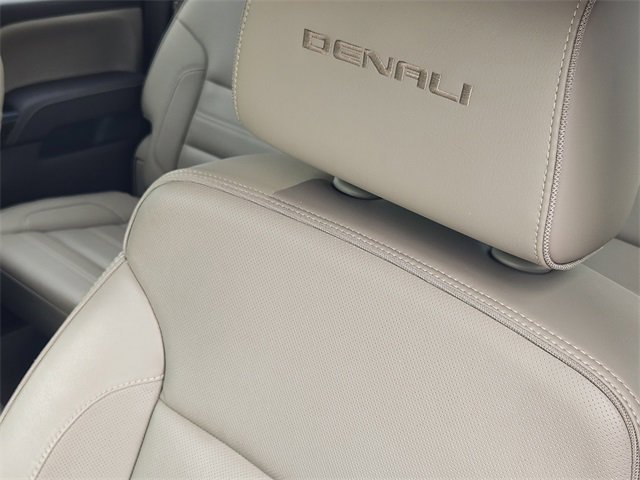 Used 2016 GMC Sierra 2500 Denali w/ Duramax Plus Package image 15