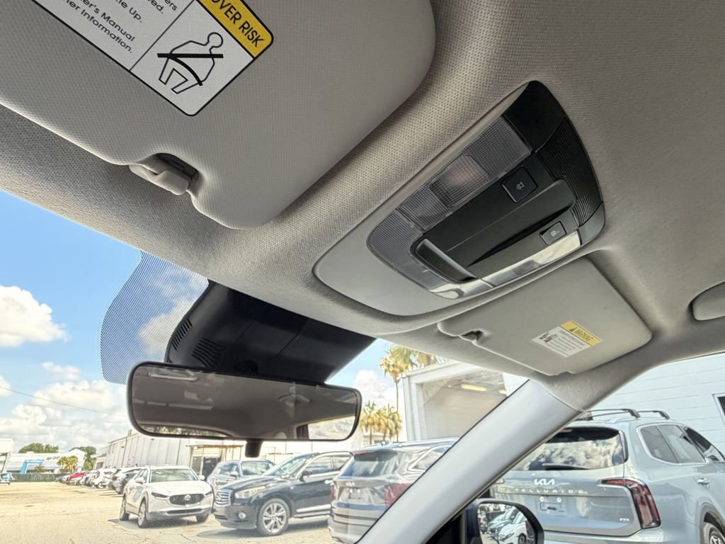 Certified 2025 Kia Seltos LX AWD/4WD image 32