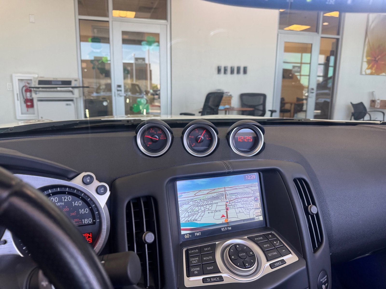 Used 2014 Nissan 370Z Touring w/ Sport Package image 31