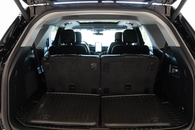 Used 2022 Ford Explorer Limited w/ Limited Technology Package AWD/4WD image 16