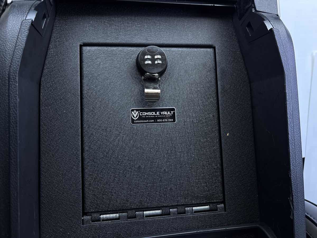 Used 2017 Ford F350 Platinum w/ Platinum Ultimate Package AWD/4WD image 32
