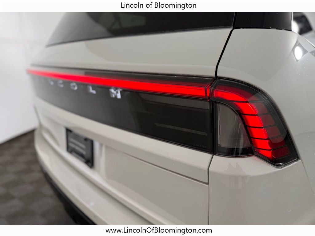 New 2025 Lincoln Navigator L Black Label image 21