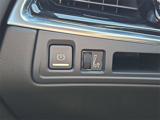 Certified 2024 Cadillac XT6 Luxury image 18