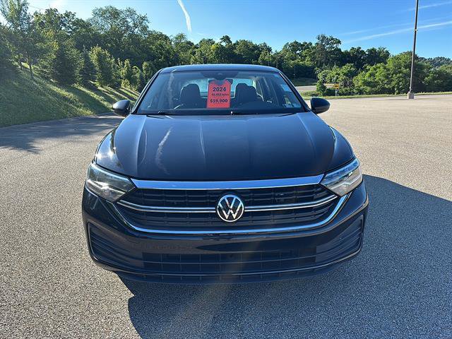 Used 2024 Volkswagen Jetta SE FWD image 7