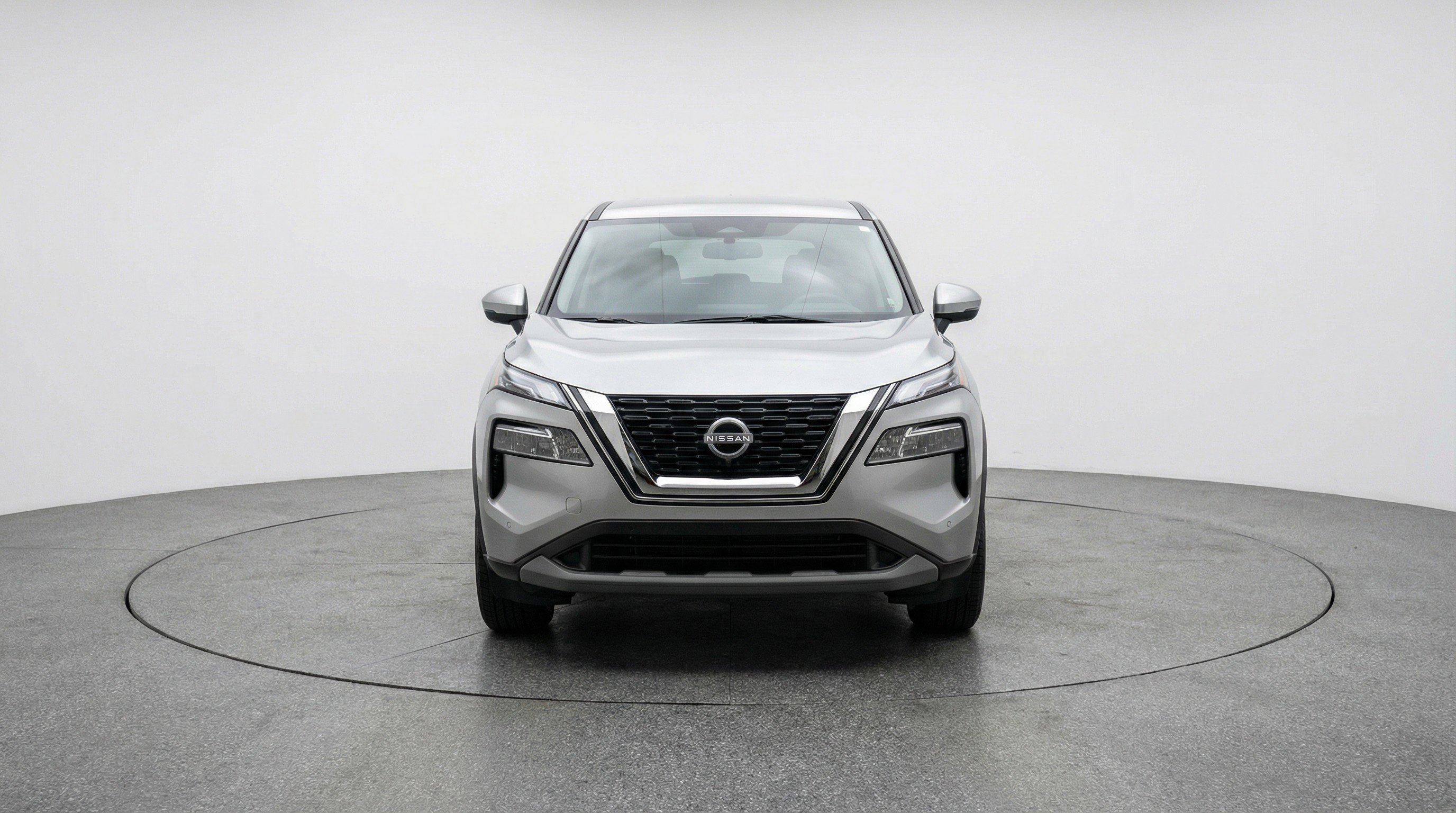 Used 2025 Nissan Rogue SV image 2