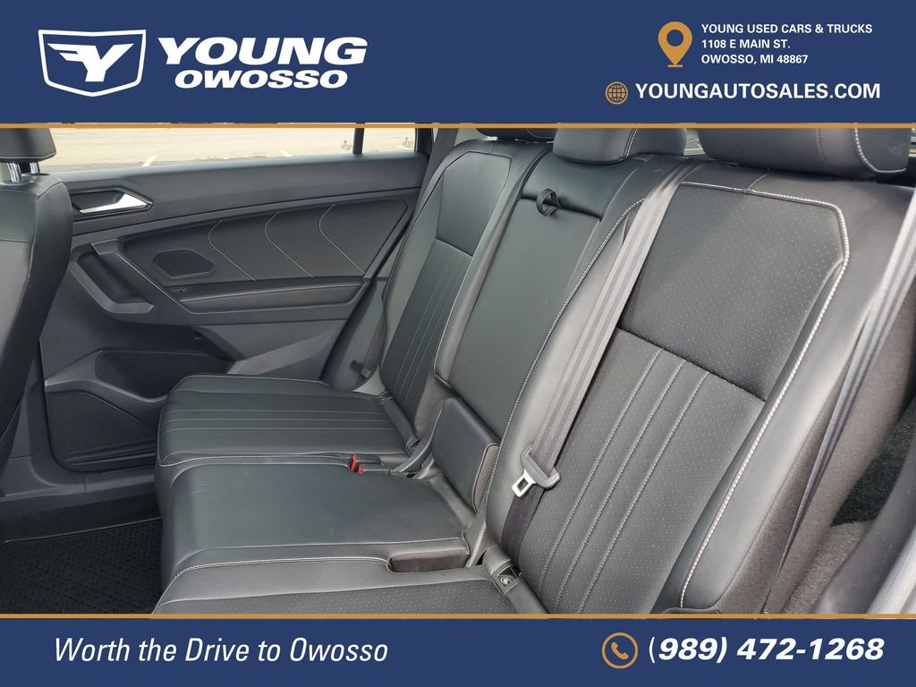 Used 2022 Volkswagen Tiguan SE w/ Panoramic Sunroof Package AWD/4WD image 26