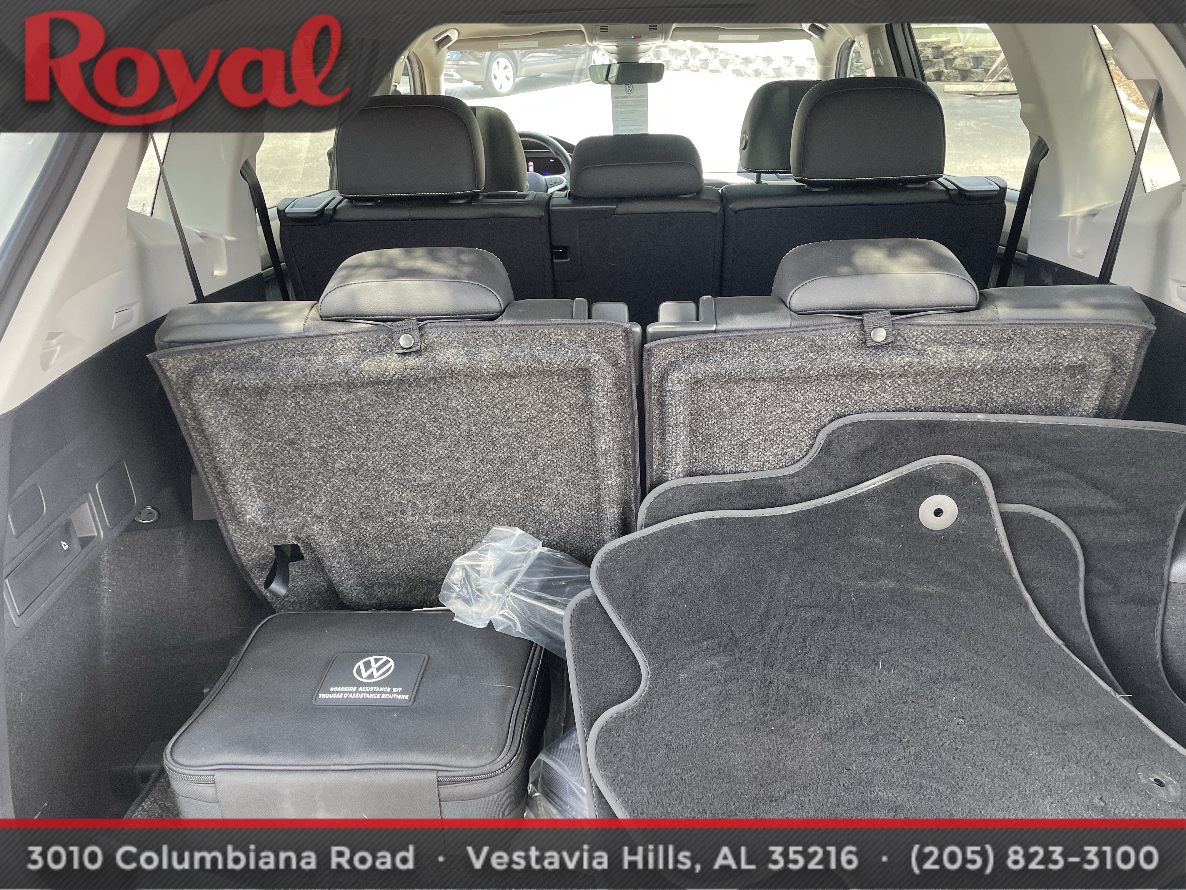 Certified 2023 Volkswagen Tiguan SE w/ Panoramic Sunroof Package FWD image 9