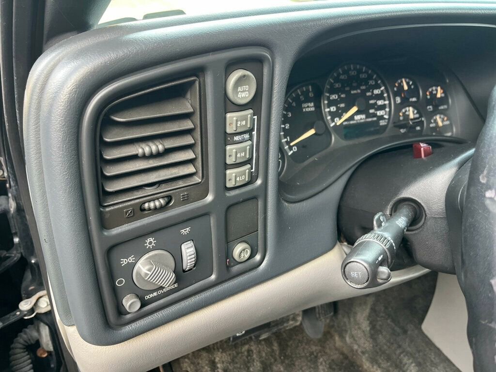 Used 2002 Chevrolet Tahoe Z71 image 24
