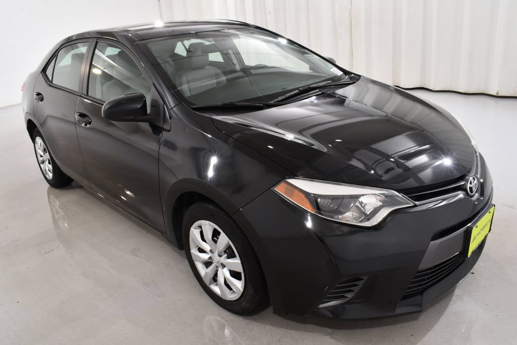 Used 2016 Toyota Corolla LE FWD image 5